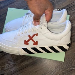 Off white sneakers SIZE 38 (US 8) NOT ACCEPTING TRADES OR OFFERS!!!!!